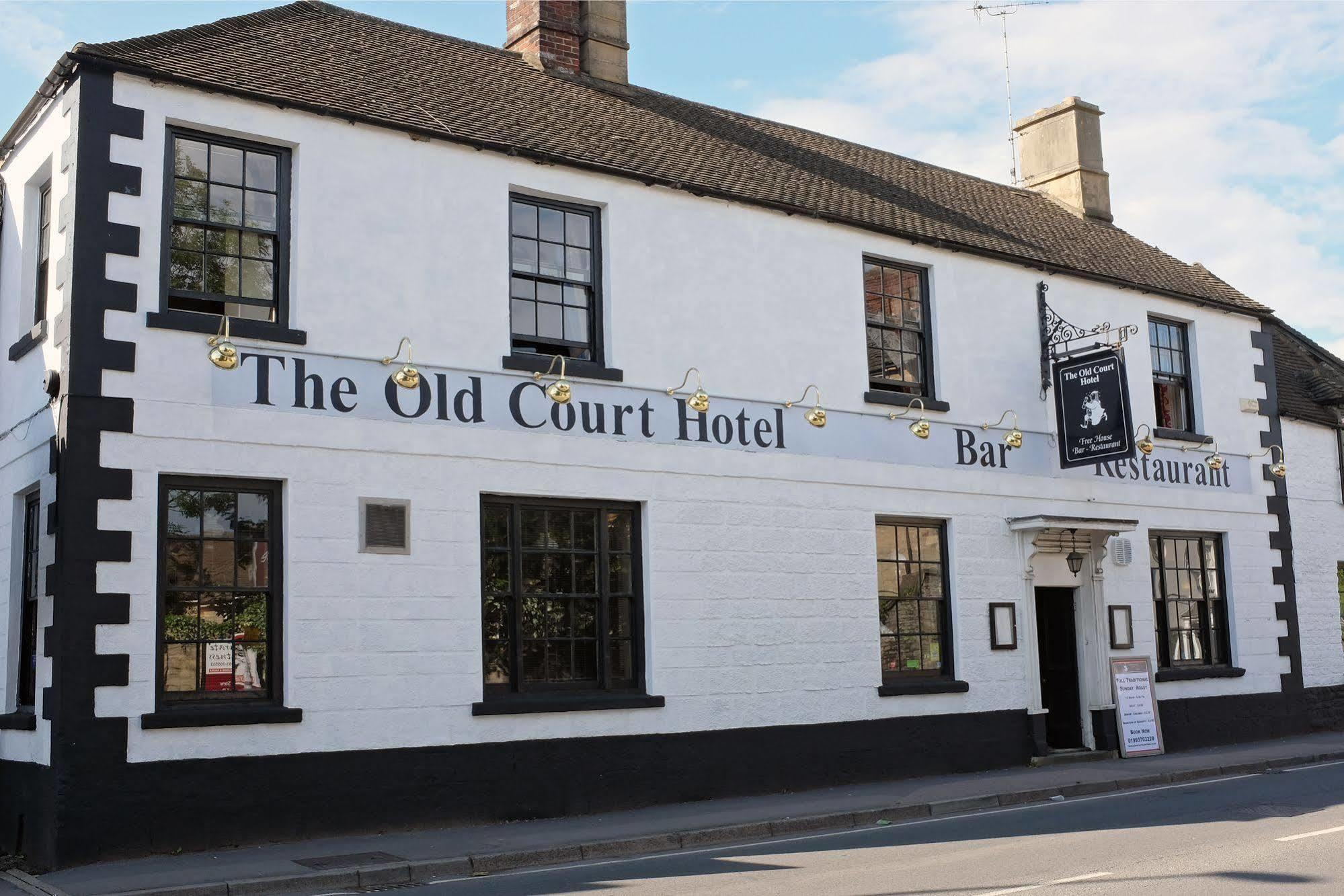The Old Court Hotel ويتني المظهر الخارجي الصورة